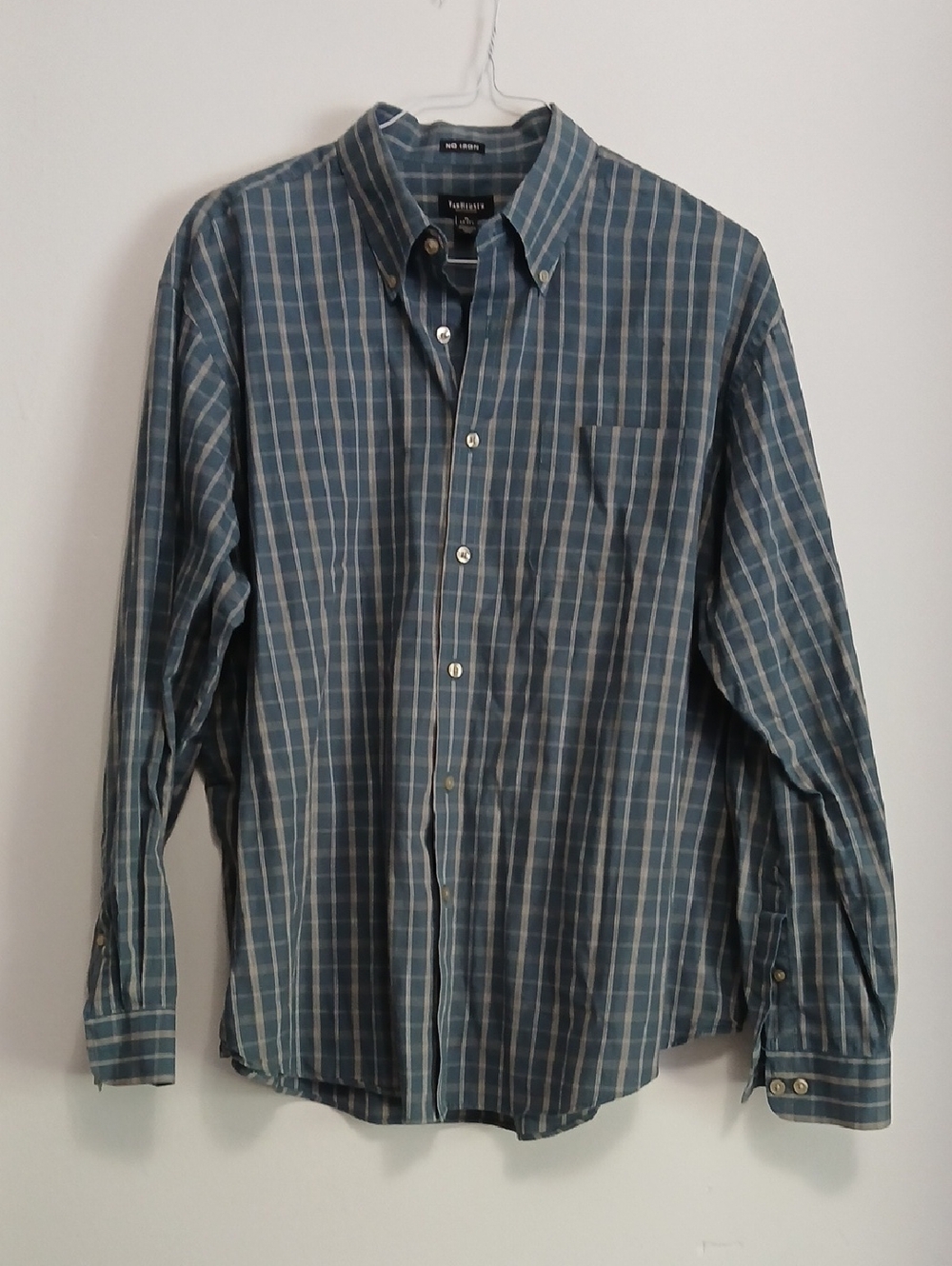 Van Heusen No Iron Button Down Dress Shirt- Men's XL-55% Cotton